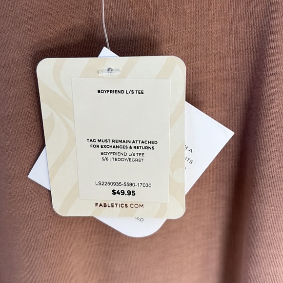 NWT Fabletics Boyfriend Long Sleeve Tee Small - Picture 2 of 6